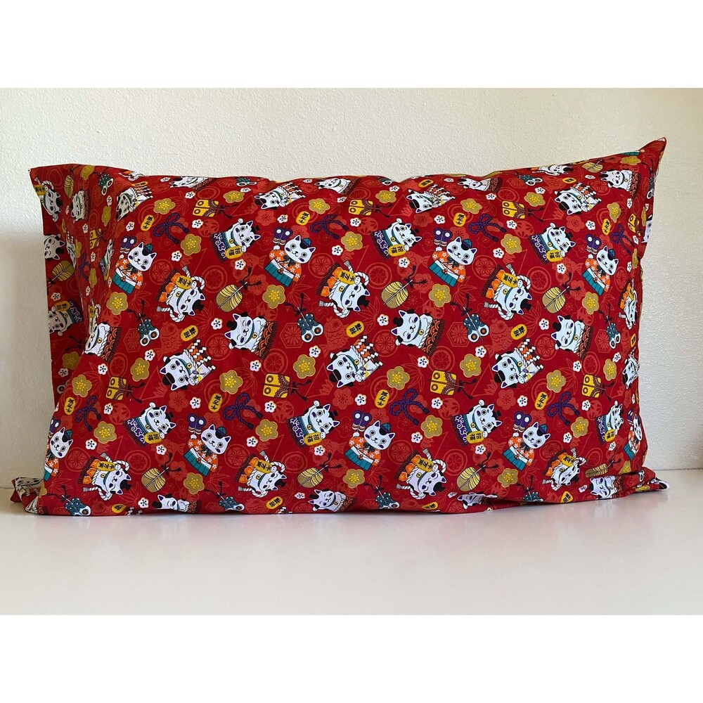 Red Maneki-Neko Pattern Pillowcase | Handmade | 100% Cotton